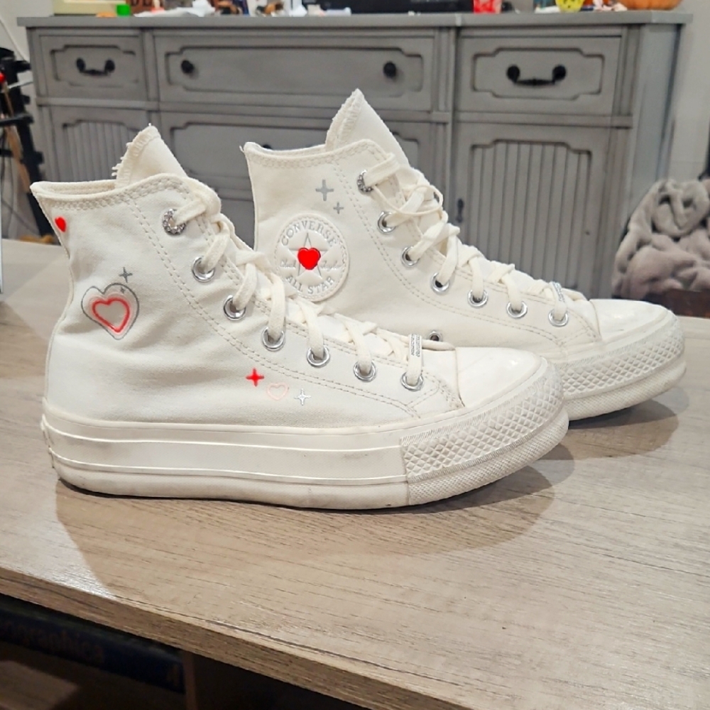 Converse Women's Chuck Taylor All Star Lift Platform Heart High Top Casual  7